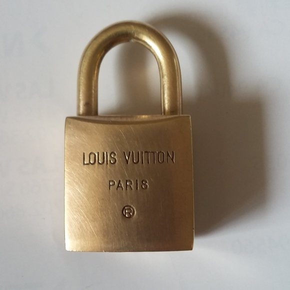 Rare Vintage Unisex Lock Charm Can Wear as Necklace Pendant Choker Apple iPhone - Picture 8 of 8